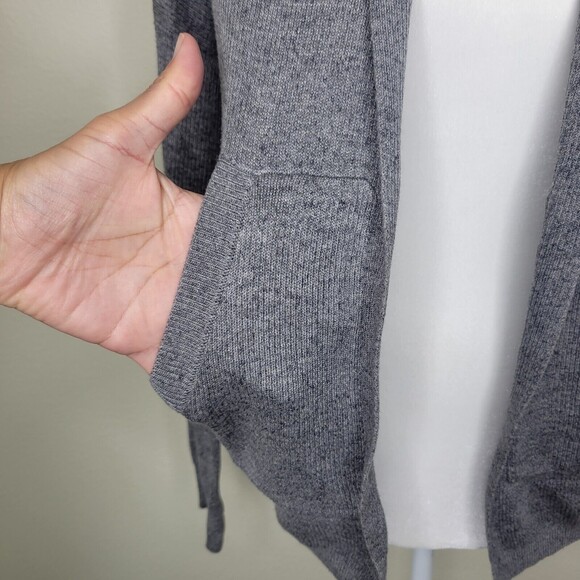 Cozy Lululemon Cabin Yogi hooded Wrap Heathered Gray with pockets open cardigan - Picture 4 of 14